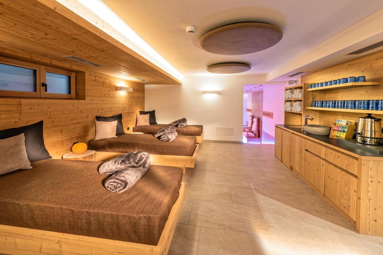 Hotel Zum Mohren Резия Екстериор снимка