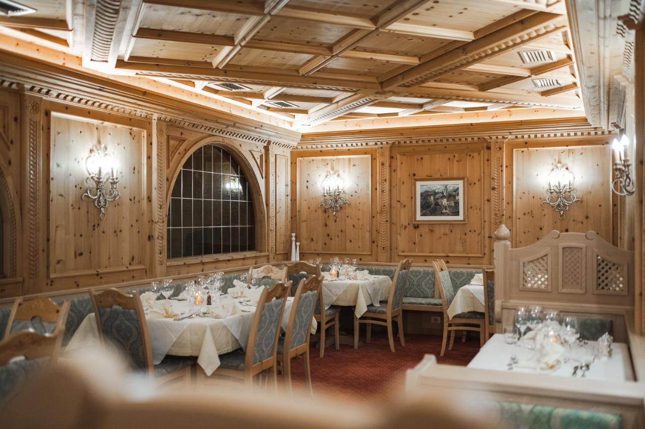 Hotel Zum Mohren Резия Екстериор снимка