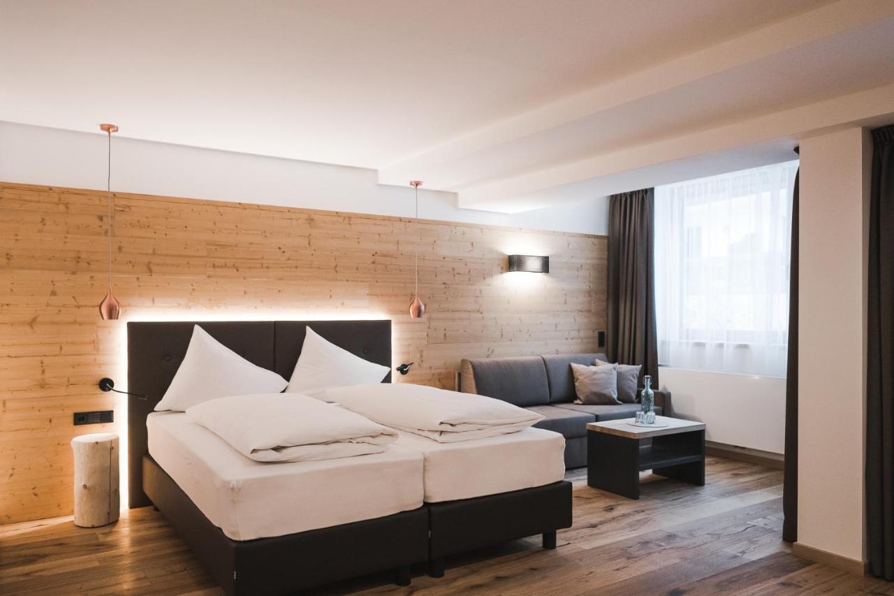 Hotel Zum Mohren Резия Екстериор снимка