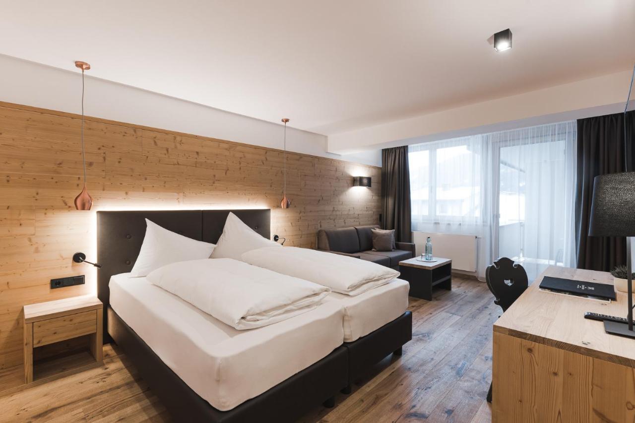 Hotel Zum Mohren Резия Екстериор снимка