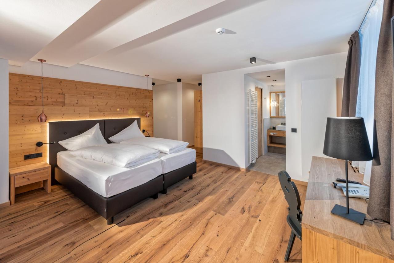 Hotel Zum Mohren Резия Екстериор снимка