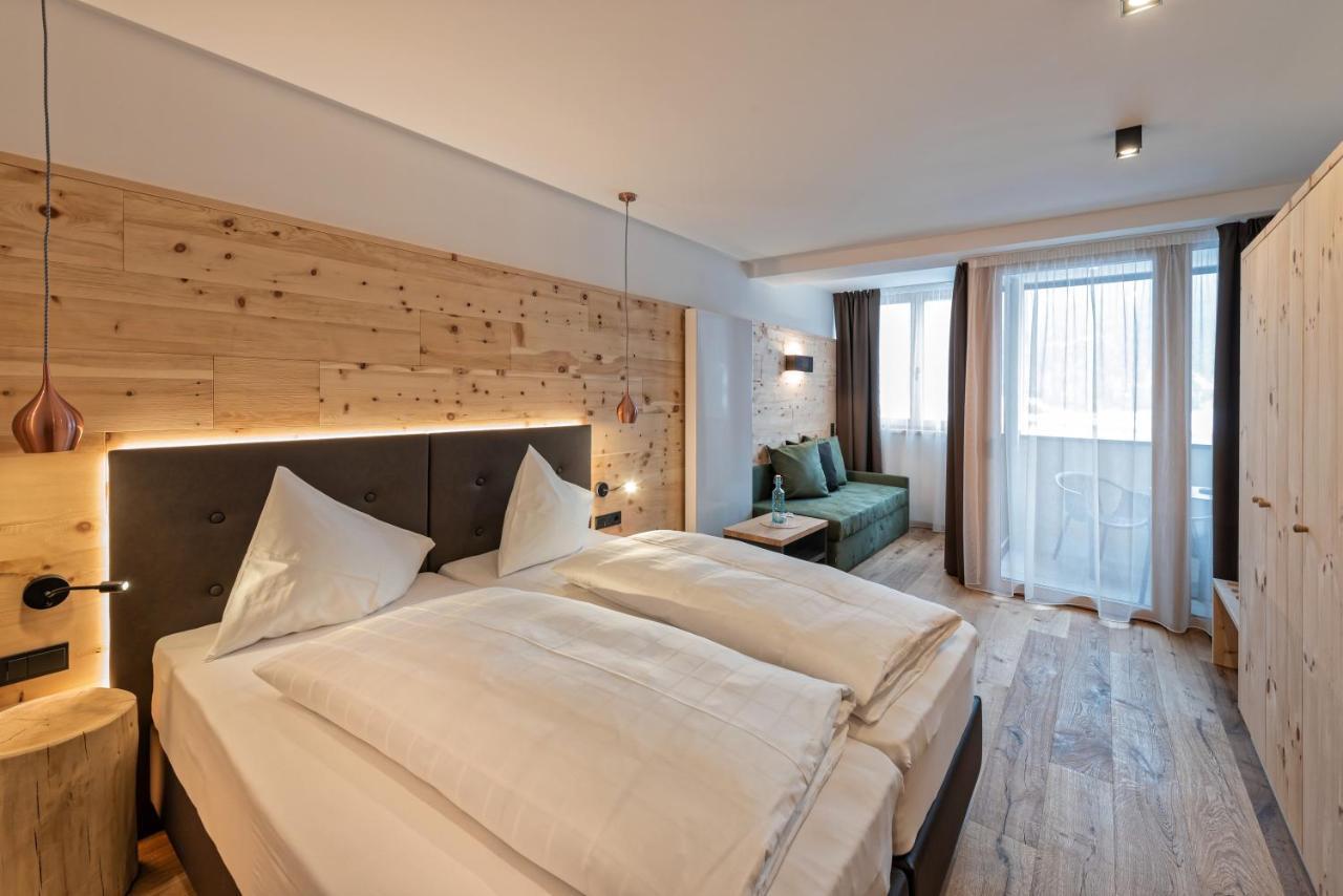 Hotel Zum Mohren Резия Екстериор снимка