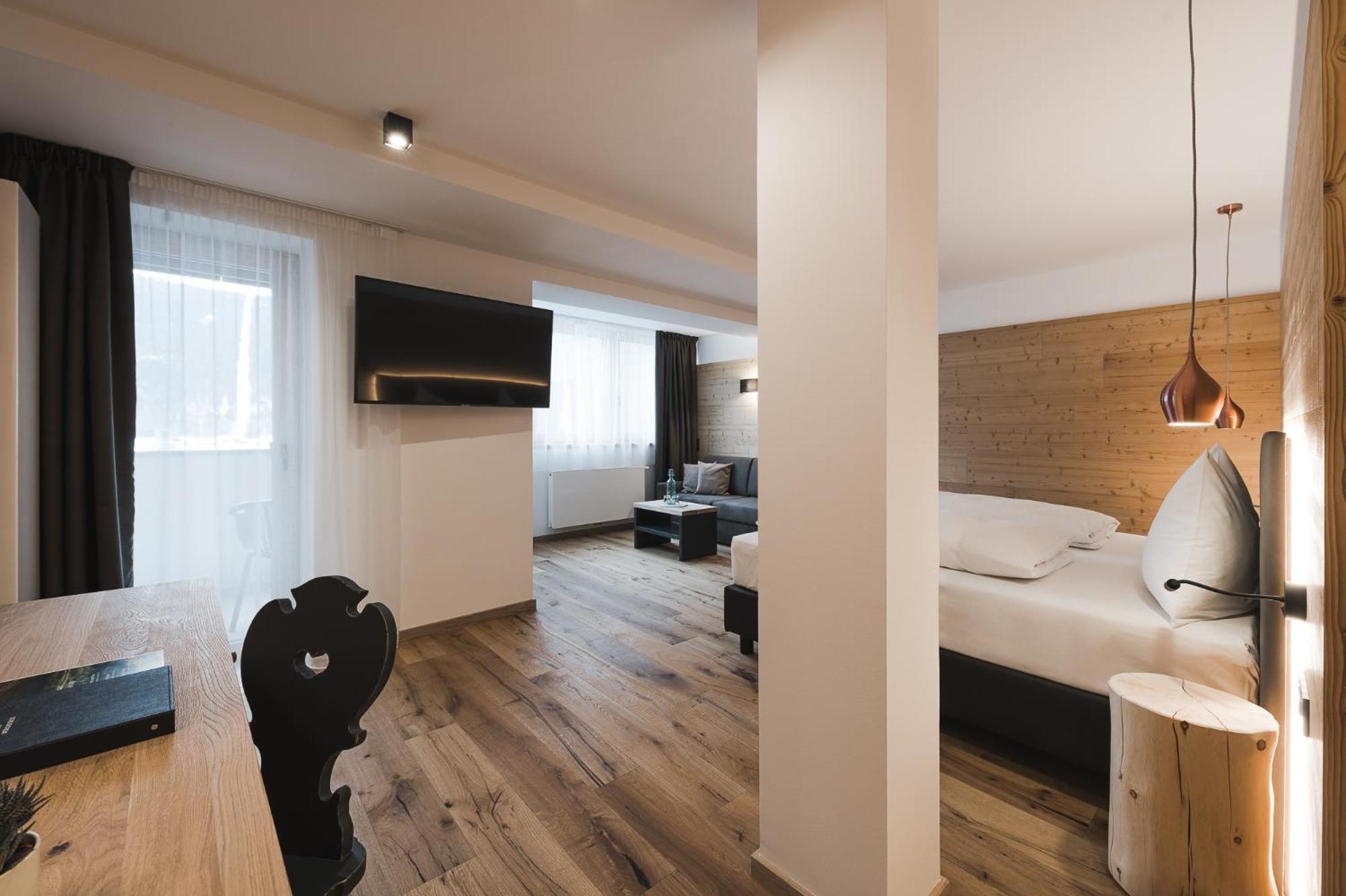 Hotel Zum Mohren Резия Екстериор снимка