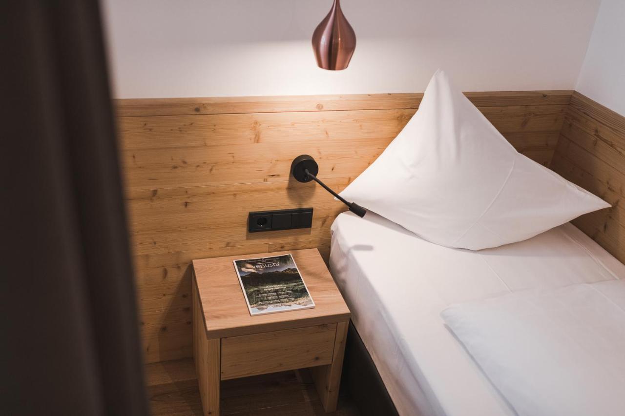 Hotel Zum Mohren Резия Екстериор снимка